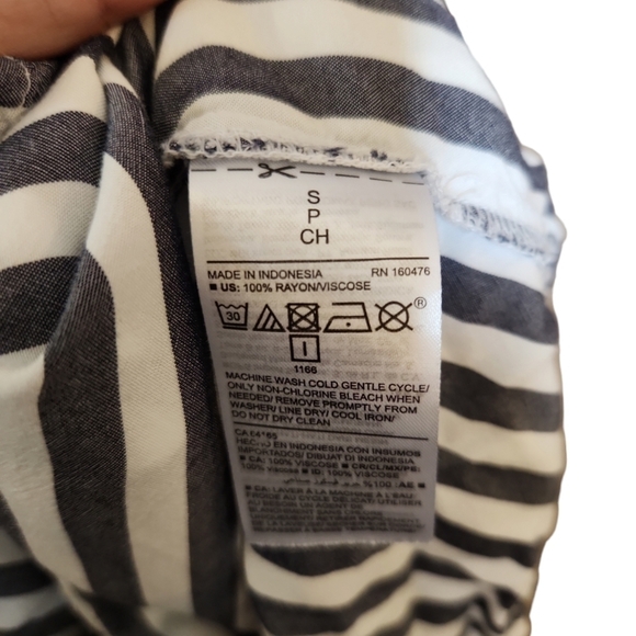 Old Navy Grey Striped Tunic - Picture 5 of 7